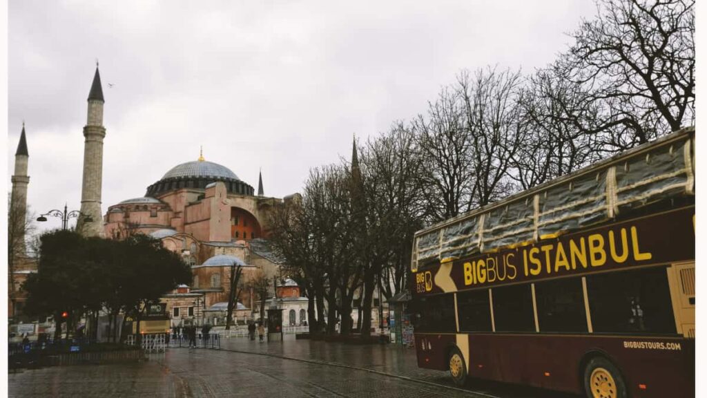 Praktyczny przewodnik dla reklamodawcow w Polsce: jak znalezc i wspopracowac z armenskimi tworcami na WhatsApp, Telegramie i Instagramie, by zwiekszyc widocznosc marki.
