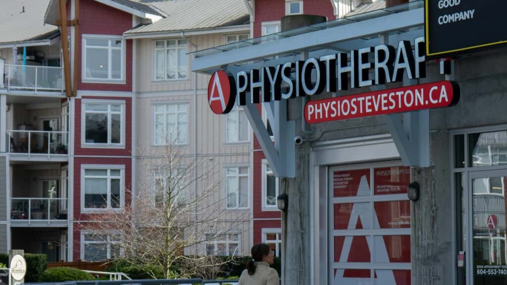 Praktyczny przewodnik dla tworcow z Polski: jak kontaktowac sie z markami saudyjskimi obecnymi na Netflixie i oferowac udzia w ekskluzywnych launchach beta, z lokalnym insightem i taktykami outreachu.