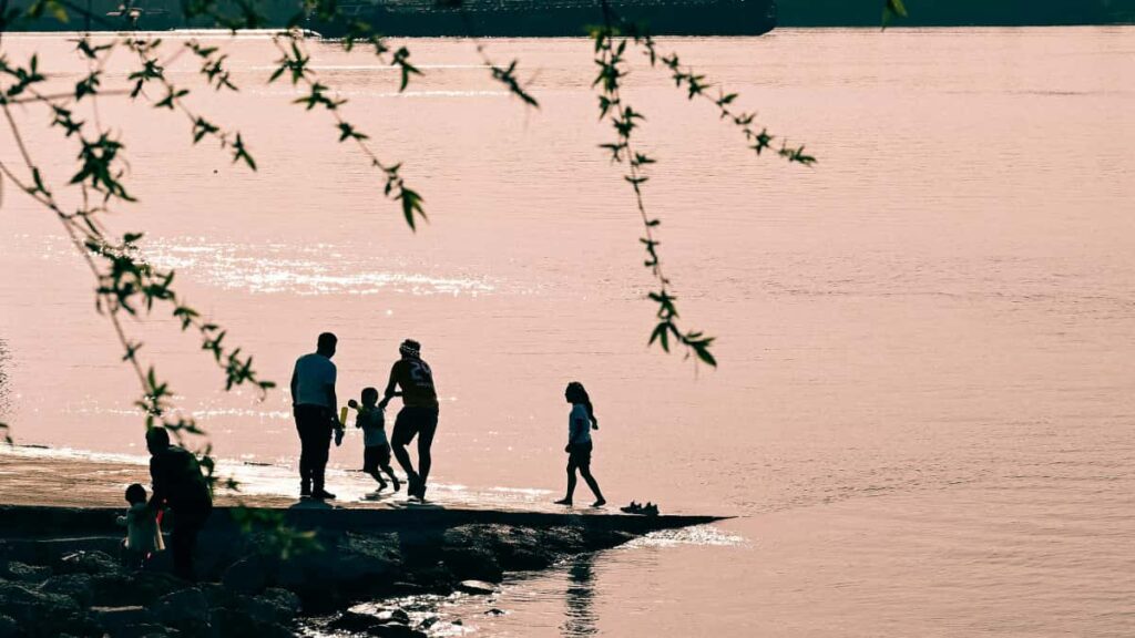 Praktyczny przewodnik dla reklamodawcow z Polski: jak zidentyfikowac, nawiazac wspoprace i uruchomic tutoriale makijazowe z algierskimi tworcami na Viberze krok po kroku.