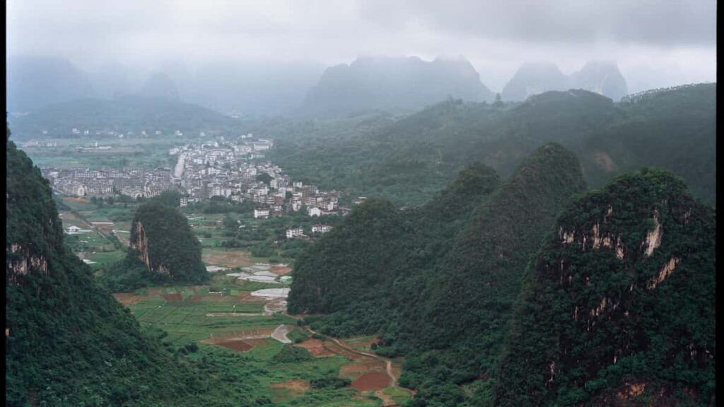 Praktyczny przewodnik dla polskich reklamodawcow: jak znalezc kambodzanskich tworcow na Xiaohongshu, zbudowac hype i przeprowadzic flash saley przy minimalnym ryzyku.