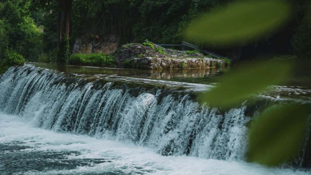 Praktyczny przewodnik dla polskich tworcow: jak znalezc i kontaktowac malajskie marki na eBay, jasno przedstawiac korzysci produktu i budowac wspoprace, z uwzglednieniem lokalnych trendow i przykadow.