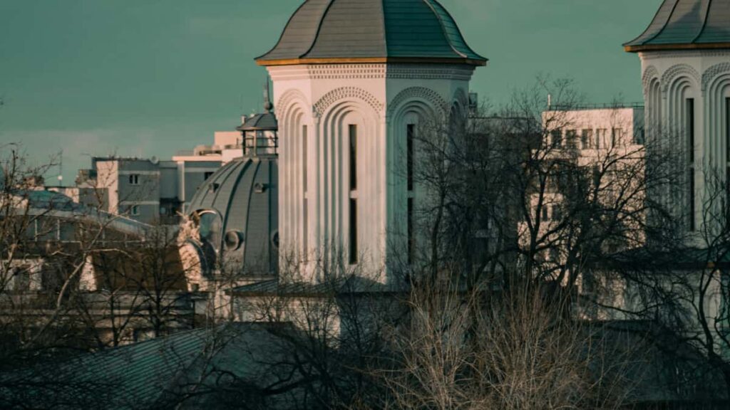 Praktyczny przewodnik dla polskich tworcow: jak znalezc, skontaktowac i zrobic unboxingi produktow holenderskich marek sprzedawanych na eBay.