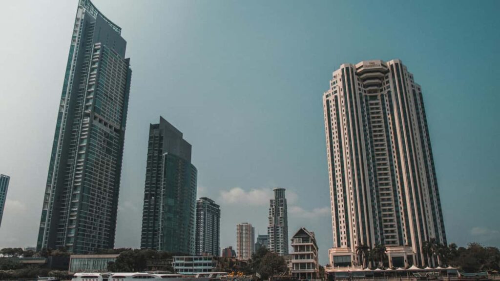 Praktyczny przewodnik dla tworcow z Polski: jak kontaktowac sie z markami z Bangladeszu przez WhatsApp, wysyac beforeafter i zamieniac to w wspoprace.