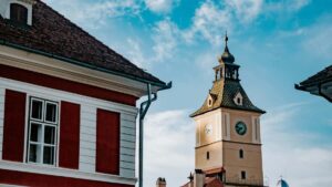 Praktyczny przewodnik dla tworcow z Polski: jak nawiazac kontakt z markami z Kuwejtu na Chingari, zbudowac case, i dodac partnerow do media kitu.