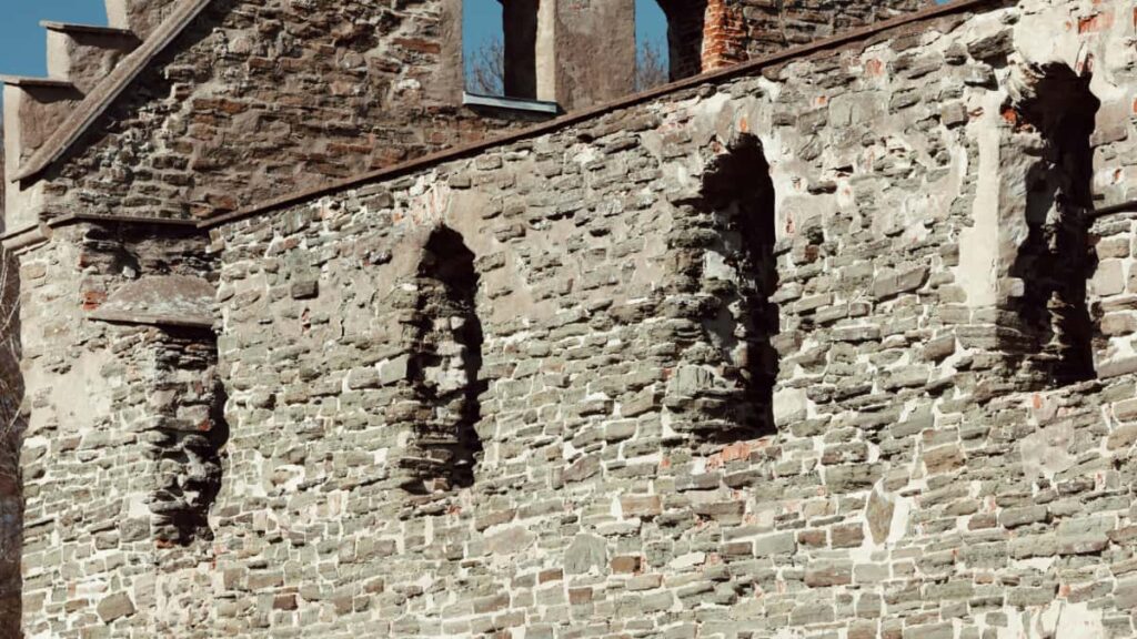 Praktyczny przewodnik dla marketerow z Polski: jak znalezc i wspopracowac z ukrainskimi tworcami na Josh, by zwiekszyc instalacje mobilnej aplikacji.