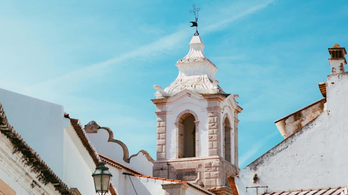 Twórcy: jak dotrzeć do panamskich marek na WhatsApp i zwiększyć zapisy