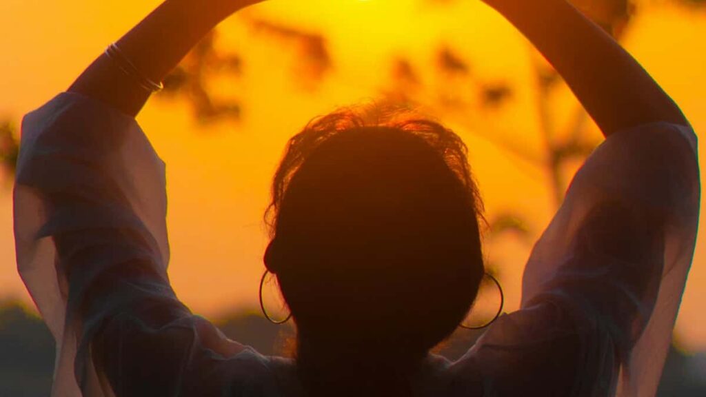 Praktyczny przewodnik dla polskich reklamodawcow: jak wyszukac urugwajskich tworcow na Moj, ocenic ich fit i wystartowac z seria tutoriali prowadzonych przez tworcow.